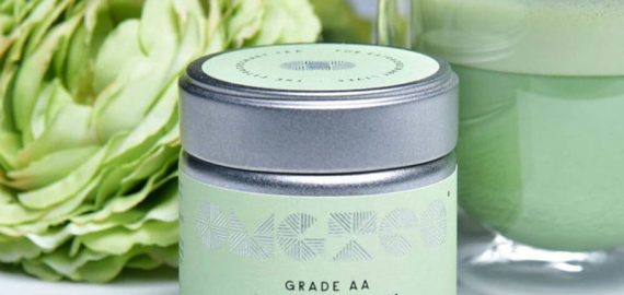 How To Create a Holiday Dessert Bar